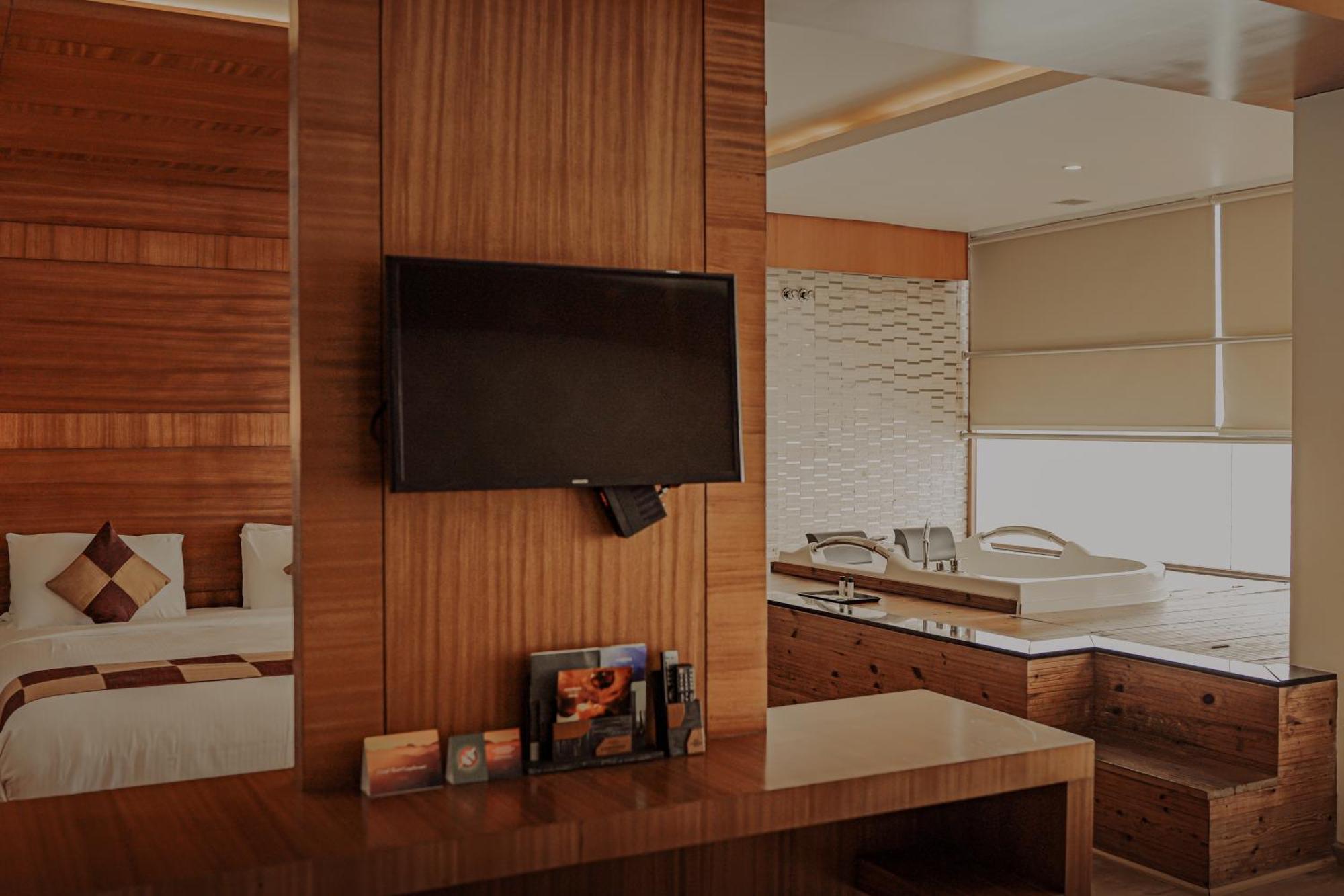 Amber Dale Luxury Hotel & Spa, Munnar Exterior foto